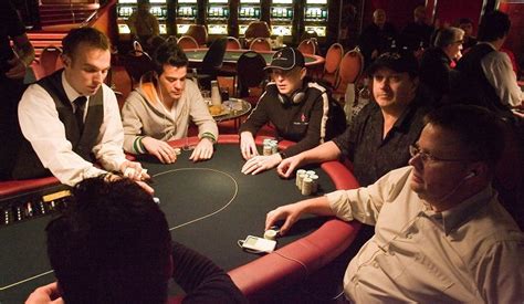 A sala de poker ao vivo brasov